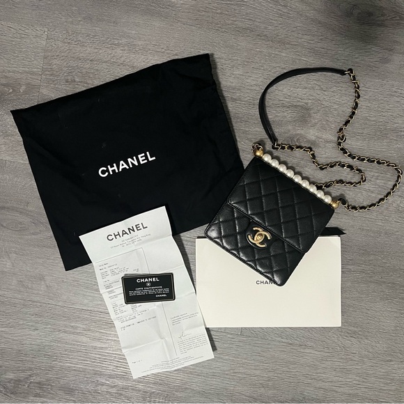Chanel Limited Edition Pearl Crossbody Bag - Picture 2 of 10